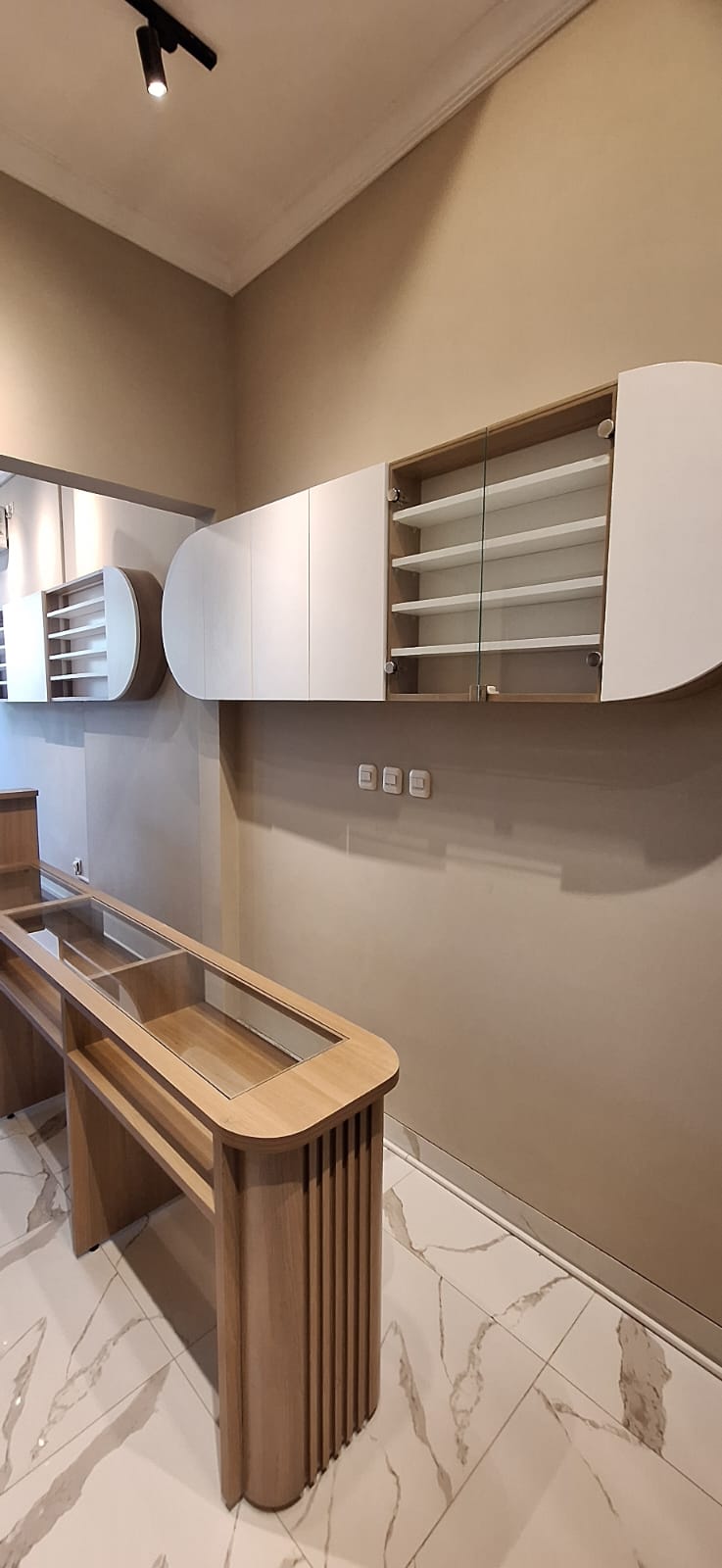 Renovasi Interior & Fit-Out Nail Salon — 8